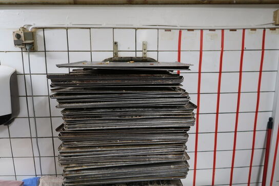 Vægstativ med div. Bageplader