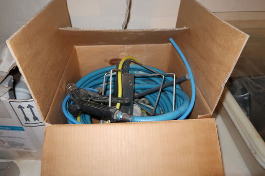 3 stk. klapborde, div. værktøj m.m.