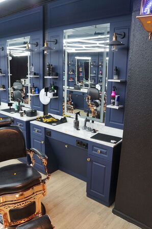 Arbejdsstation Inkl. Diverse frisørartikler