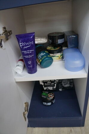 Arbejdsstation Inkl. Diverse frisørartikler