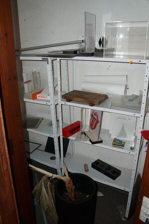 Lagerreoler med indhold