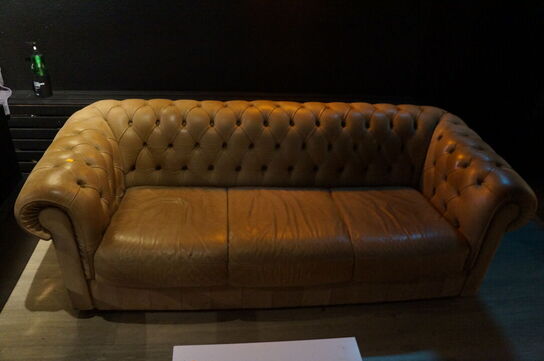 2 stk. sofaer & 2 stk. borde