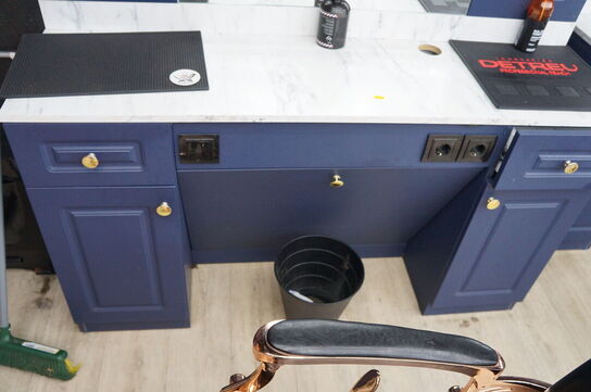 Arbejdsstation Inkl. Diverse frisørartikler