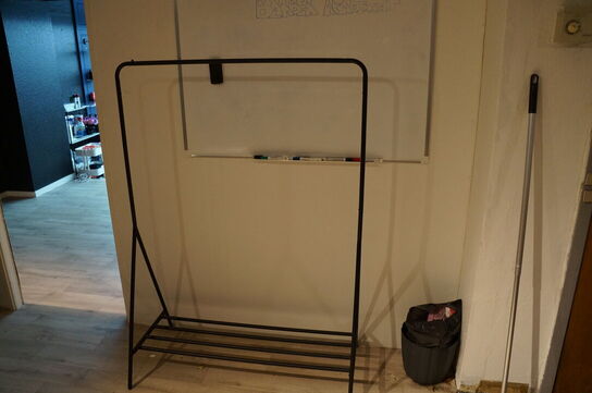 Spisebord inkl. 6 stk. stole, m.v.