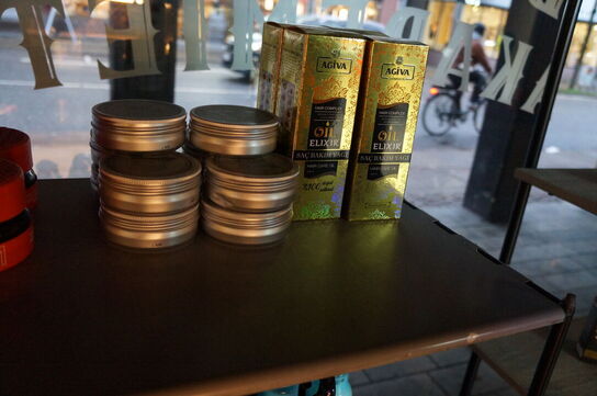 Indhold på 4 stk salgsreoler