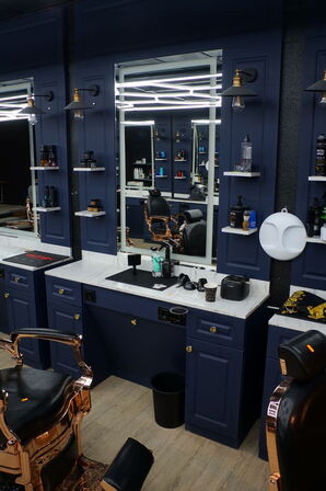 Arbejdsstation Inkl. Diverse frisørartikler