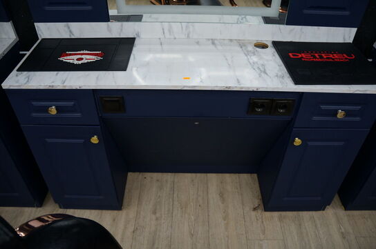 Arbejdsstation Inkl. Diverse frisørartikler