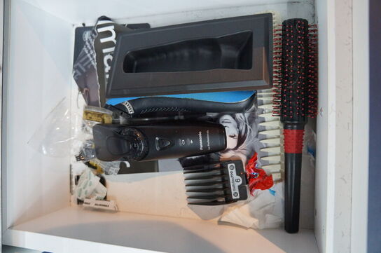 Arbejdsstation Inkl. Diverse frisørartikler