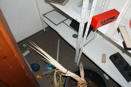 Lagerreoler med indhold