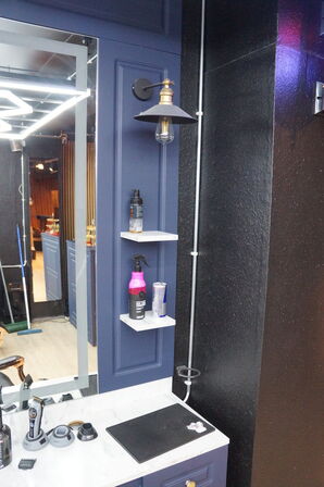 Arbejdsstation Inkl. Diverse frisørartikler