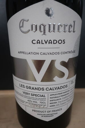 6 fl. brændevin COQUEREL CALVADOS VS