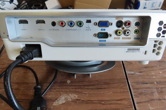 Projektor BENQ inkl. Fjernbetjening