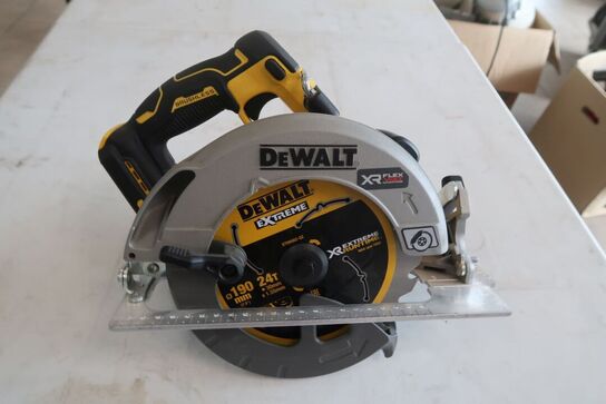 Akku-rundsav Dewalt DCS573NT