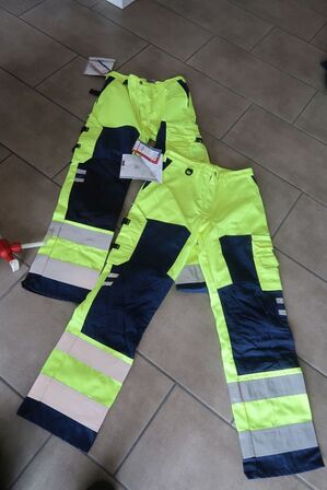 2 par arbejdsbukser str. C48