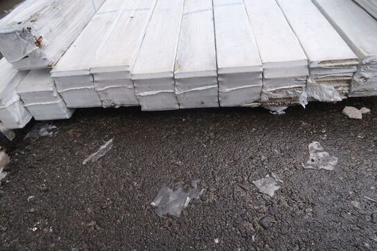 3247,6 meter hvidmalet brædder