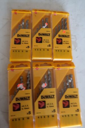 6 ks bor Dewalt, 5 stk. pr kasse