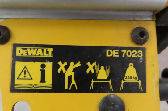 Arbejdsstation DEWALT DE 7023 samt trækjern