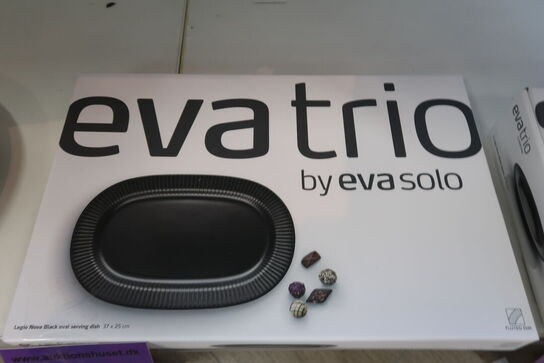 Eva Trio Legio Nova black serveringsfad 37 x 25 cm