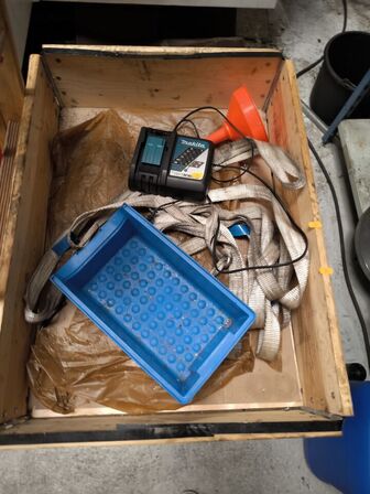Lader MAKITA samt løftestropper