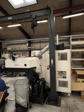 Søjlesvingkran med ek. Talje DEMAG
