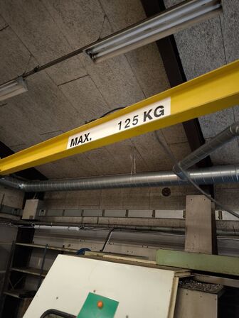 Søjlesvingkran med el. Talje DEMAG
