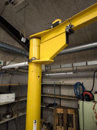 Søjlesvingkran med el. Talje DEMAG