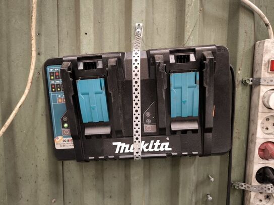 Lader MAKITA