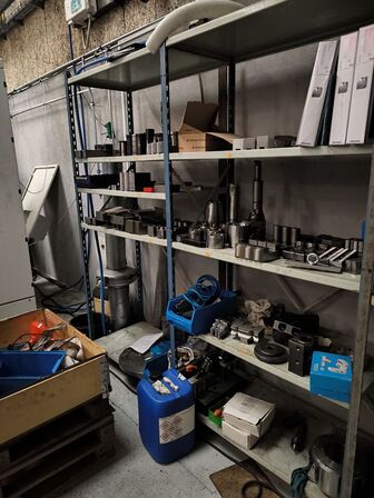 Diverse opspændingskoldser, bor, værktøjsholdere m.m.