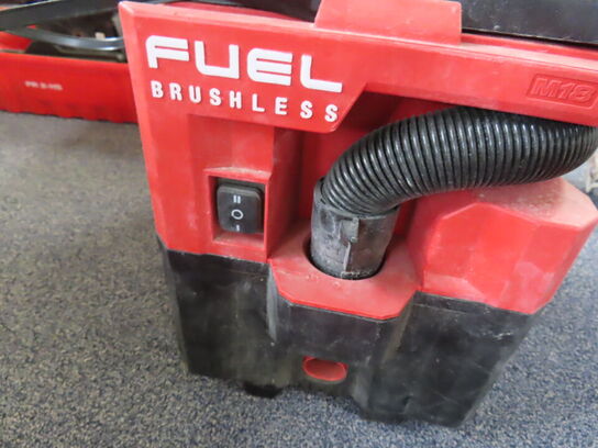Støvsuger MILWAUKEE M18 FPOVCL