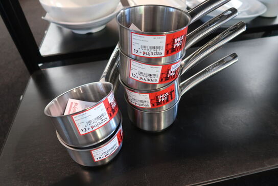 2 stk. reolvogne med indhold