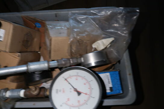 Grenreol med div. Tagrender, rør m.m.