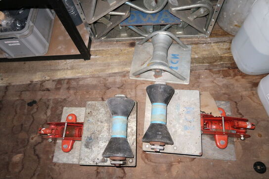 Lagerreol med div. Afrullere