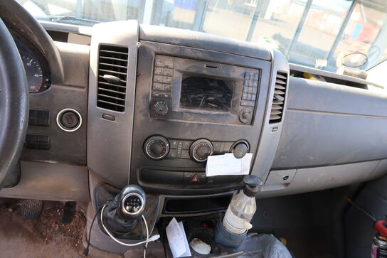 Varebil MERCEDES-BENZ Sprinter 316 CDI Kassevogn