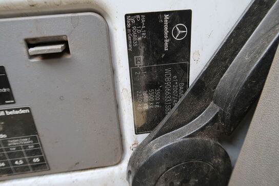 Varebil MERCEDES-BENZ Sprinter 316 CDI Kassevogn