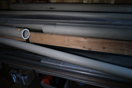 Grenreol med div. Tagrender, rør m.m.