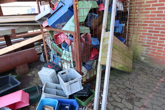 Pallebur med indhold