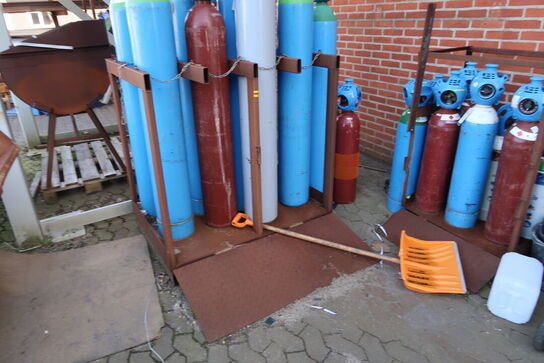 2 stk. opbevaring til gasflasker (gasflasker medfølger ikke)