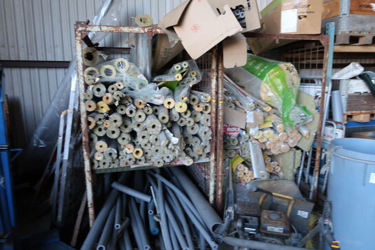 2 stk. opbevaringsbure med indhold