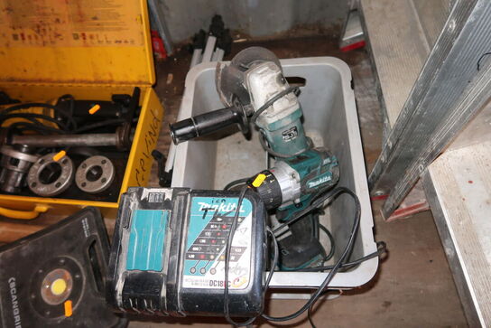 2 stk. håndværktøj MAKITA med batteri og lader