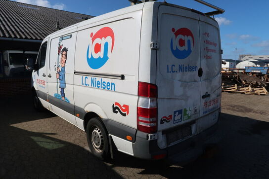 Varebil MERCEDES-BENZ Sprinter 316 CDI Kassevogn