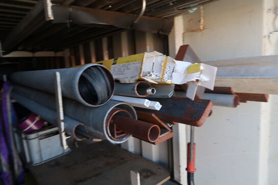 Div. Nedløbsrør, jern m.m.