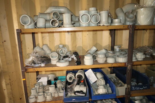 4 stk. lagerreoler med div. Varelager og reservedele