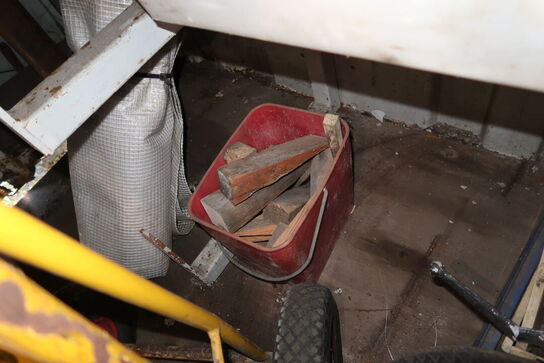 Div. Nedløbsrør, jern m.m.