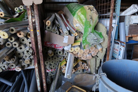 2 stk. opbevaringsbure med indhold