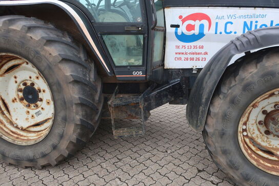 Traktor VALMET T 888/2 med kran HIAB 111 b-3 hiduo