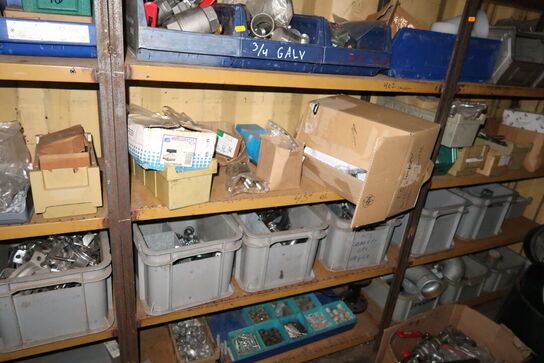 4 stk. lagerreoler med div. Varelager og reservedele