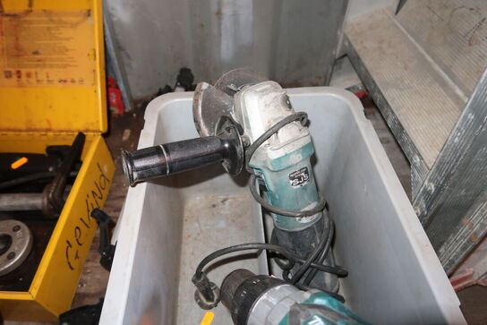 2 stk. håndværktøj MAKITA med batteri og lader