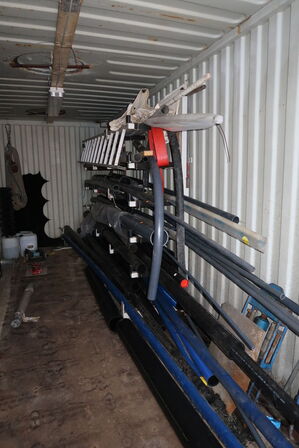 Grenreol med div. Varelager