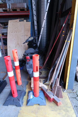 Div. Afskærmingsstolper, løfteåg m.m.