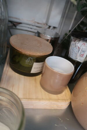 Blandet Lot: Vaser, Lysestager, Kunstige planter m.m.